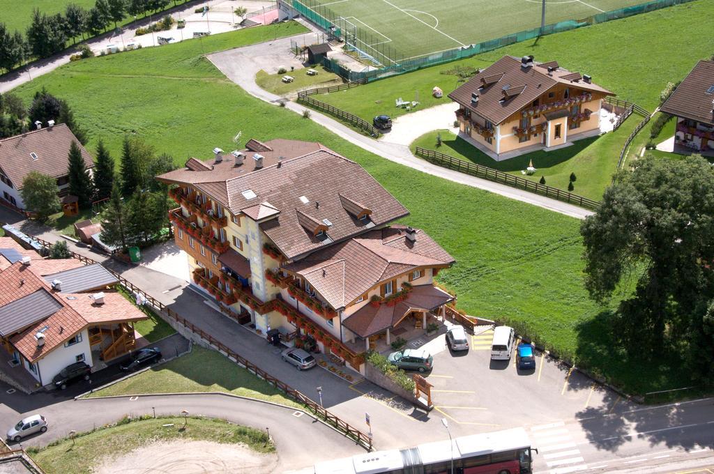 Al Piccolo Hotel Vigo di Fassa Extérieur photo